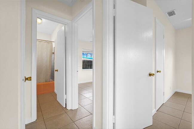 Building Photo - 261 NE 45th St