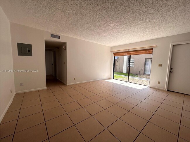 Building Photo - 3157 Coral Ridge Dr