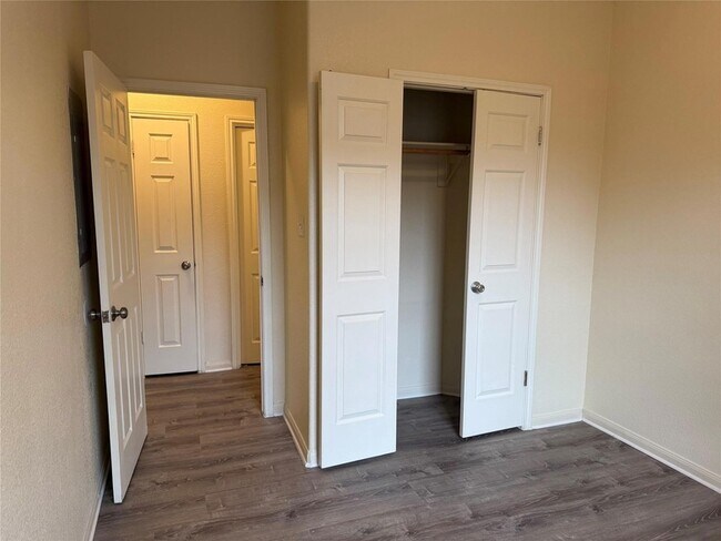 Building Photo - 1814 State Hwy 95