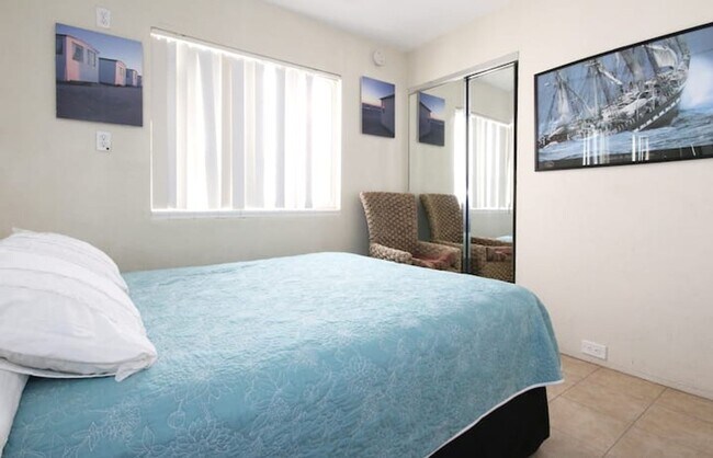 Building Photo - Beach front big duplex. Gustavo Lopez AMSI