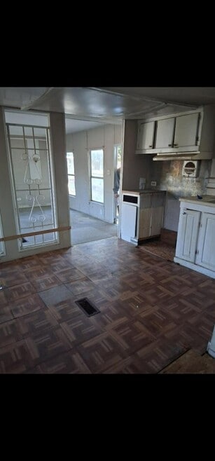 Building Photo - 6023 Crystal Dr