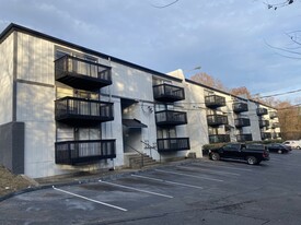 Building Photo - East Ridge Flats and Townhomes