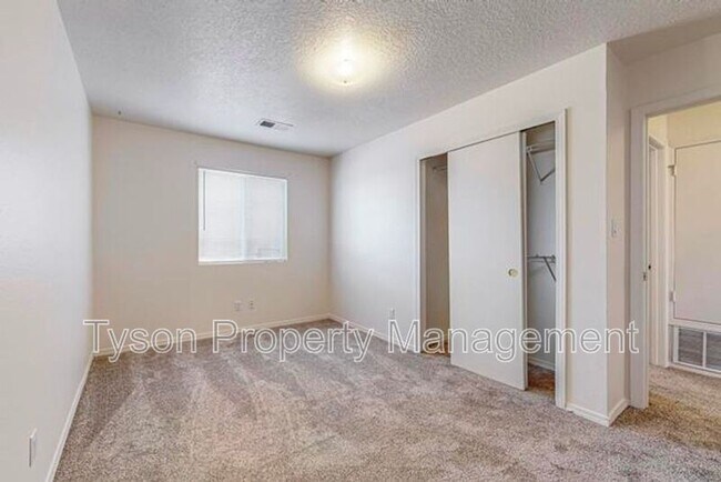 Building Photo - 1817 Sierra Norte Loop NE