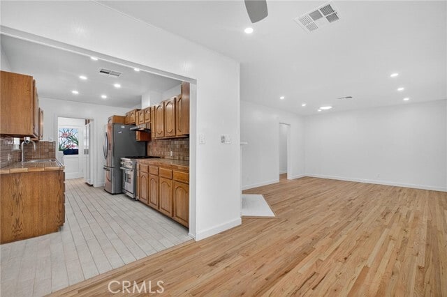Building Photo - 16015 Arcturus Ave