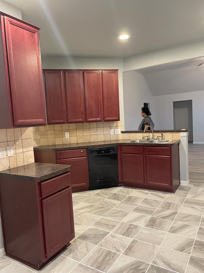 Building Photo - 8127 Redbud Point Ln