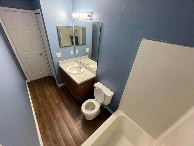 Building Photo - 526 Elbridge Pl
