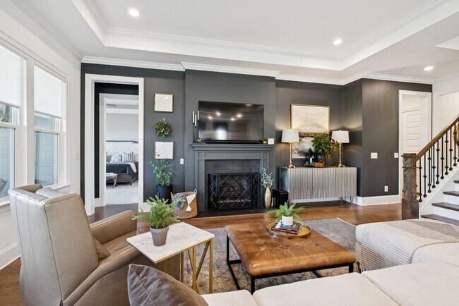 Building Photo - Luxurious living space *Fully furnished and impeccably designed*