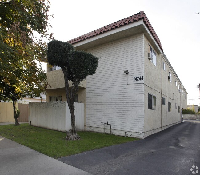 Building Photo - Erwin Apts