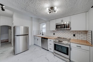 Building Photo - 818 S 31st St