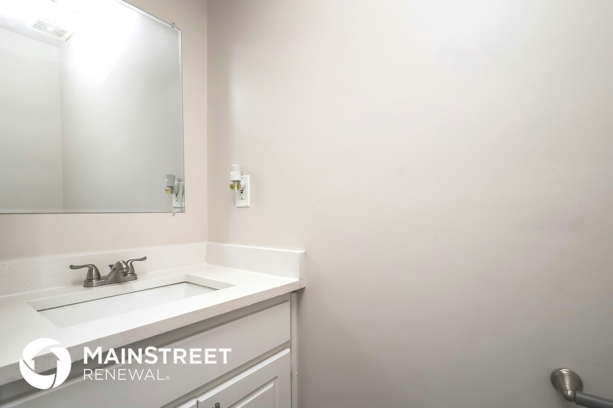 Building Photo - 242 Fairview Point