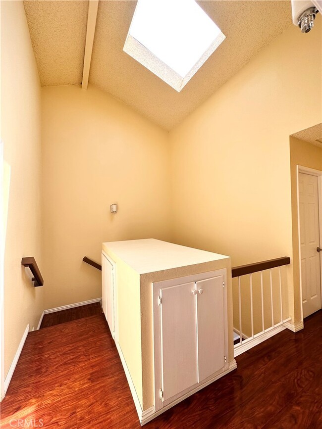 Building Photo - 3614 Hemlock Ln