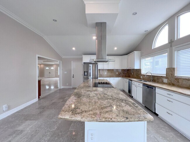 Building Photo - 9362 Leilani Dr