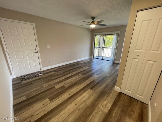 Building Photo - 5325 Summerlin Rd