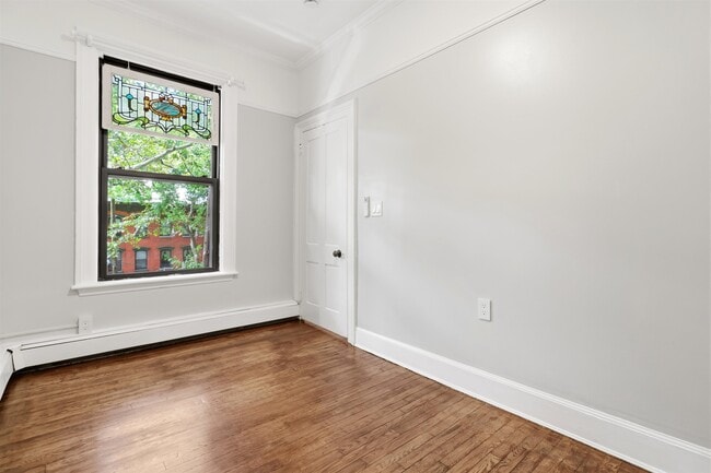 Building Photo - 638 Jersey Ave