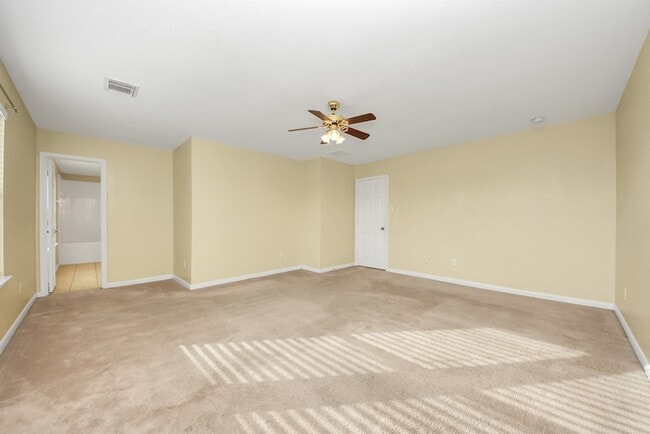 Building Photo - 15202 Lynford Crest Dr