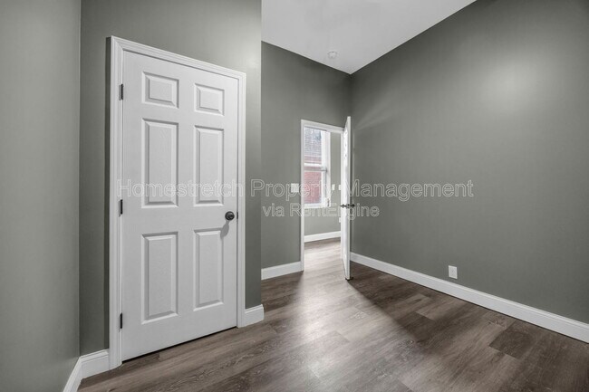 Building Photo - 3833 Oregon Ave