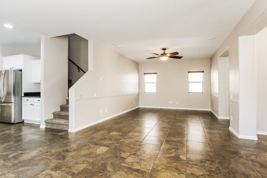 Building Photo - 26681 N Babbling Brook Dr
