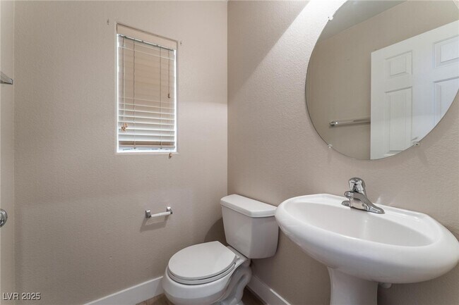 Building Photo - 9169 Column Ct