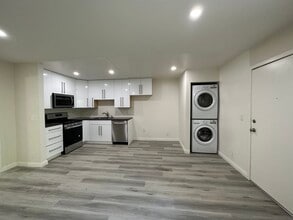 Building Photo - Westminster Square Apartments