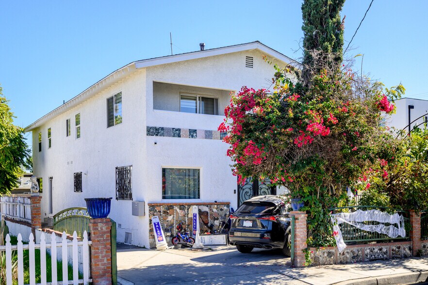 Primary Photo - 5228 Auckland Ave