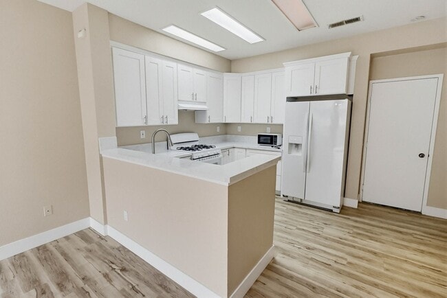 Building Photo - 2288 Cabo Bahia