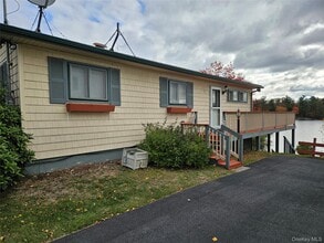 Building Photo - 72 Crescent Cir