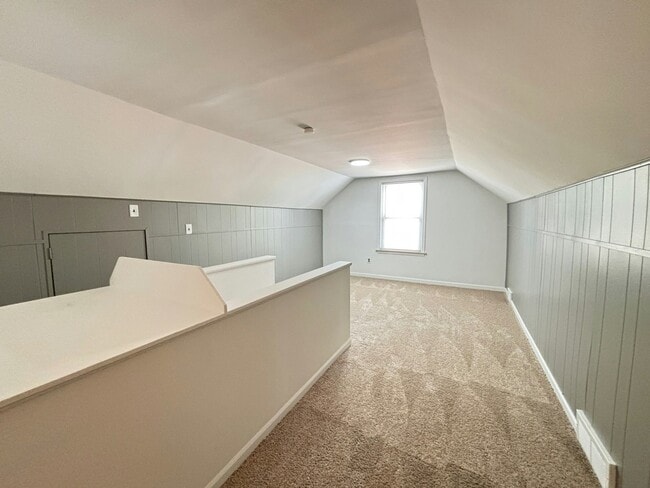 Building Photo - 23756 Brittany Ave