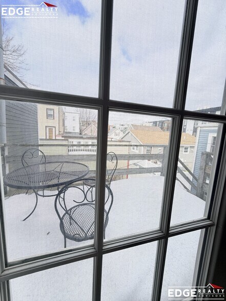 Building Photo - 5 Cottage St