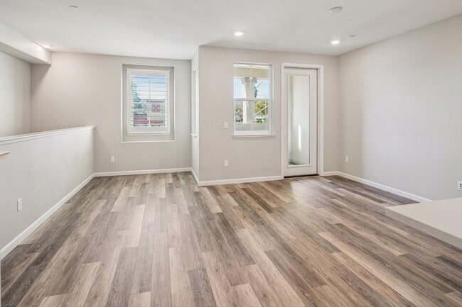 Building Photo - 605 El Camino Real