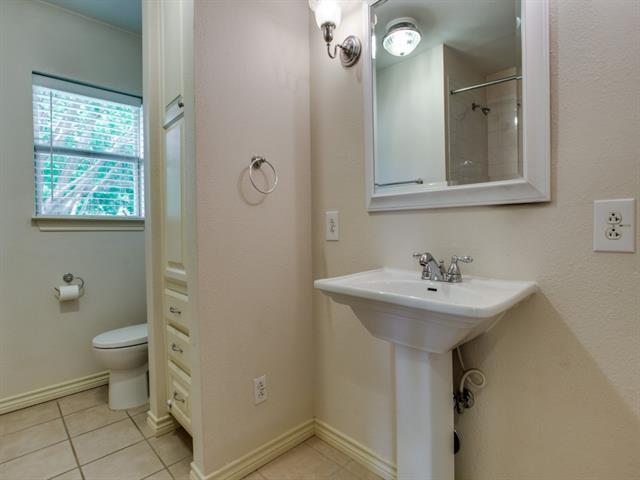 Building Photo - 4918 Thrush St