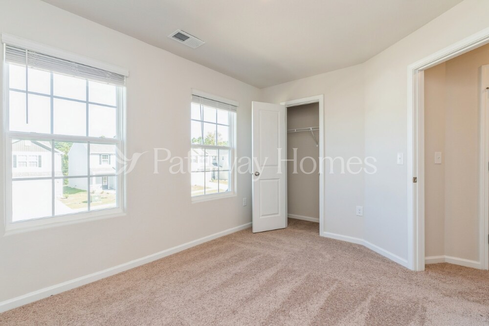 Building Photo - 6316 Lowe Ln