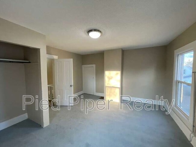 Building Photo - 217 N West Ave