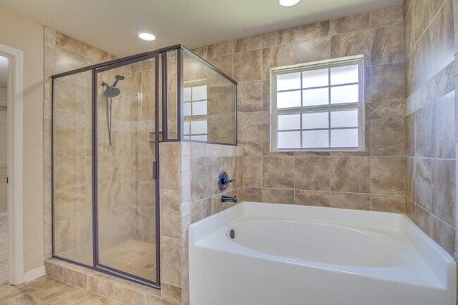 Building Photo - Beautiful 3BR/2.5BA Craftsman-Style Home i...