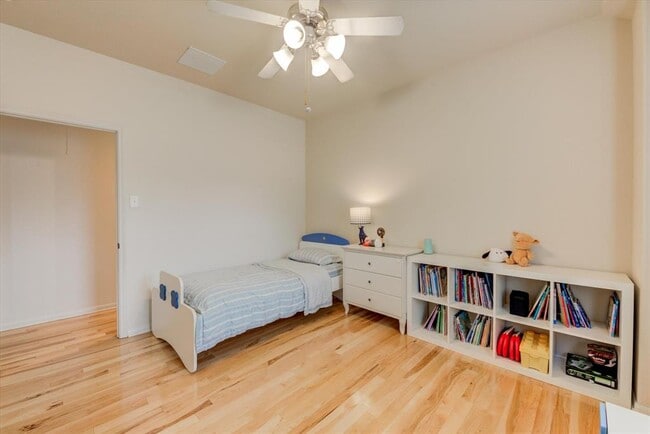 Building Photo - 11129 Cap Stone Dr