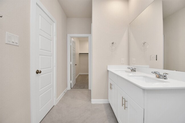 Building Photo - 8414 Rising Stream Dr