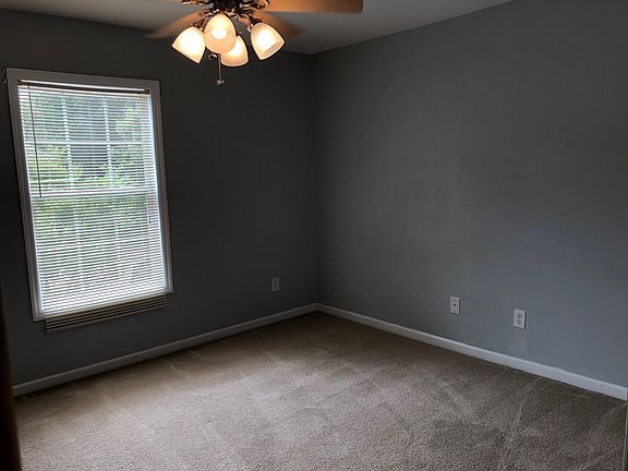 Building Photo - 252 Milford Dr