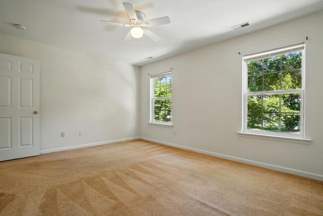 Building Photo - 7420 Abigail Glen Dr