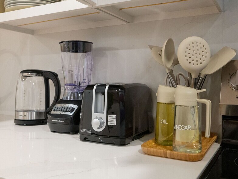 Building Photo - 1 Central Sq