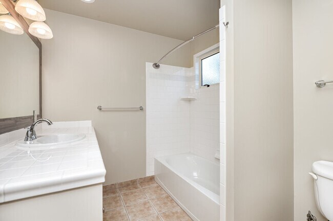 Building Photo - 4115 E Galer St