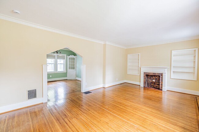 Building Photo - 54 Seminole Way