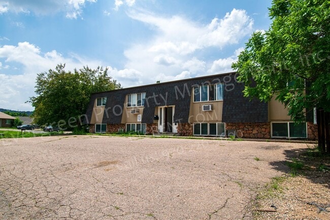 Building Photo - 1931 Ross Ct
