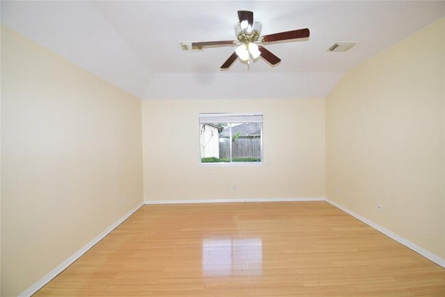 Building Photo - 3015 Glencullen Ln