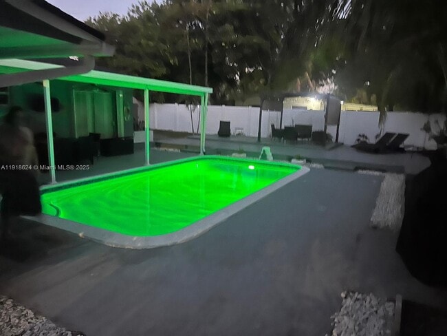 Building Photo - 4420 NW 30th Ct