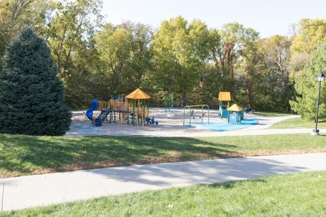 Building Photo - 14005 Kelly Dr