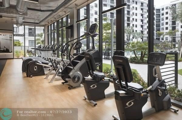 Building Photo - 11200 Biscayne Blvd