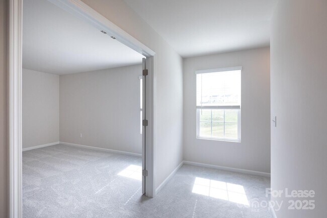 Building Photo - 10350 Chatham Run Ln