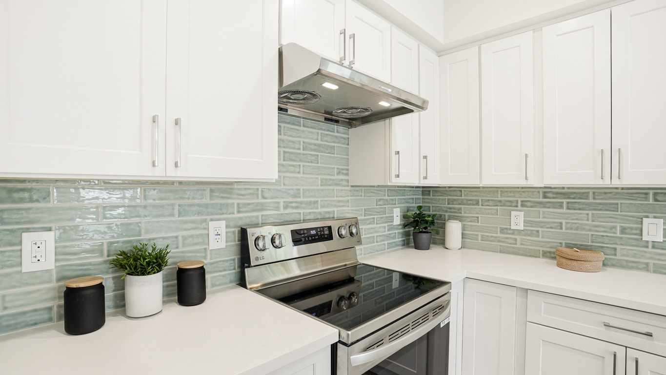 Building Photo - 3938 S Victoria Ave