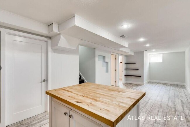 Building Photo - 7486 Turner Dr