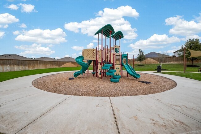 Building Photo - 40347 Blossom Vly Ln