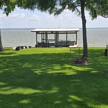 Building Photo - 500 Highcrest Dr